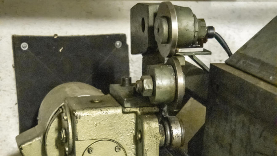 Type 69-M-6/1 bending machine: the electrically powered roll shears